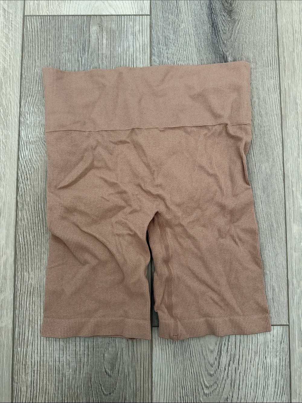 Aritzia - group by babaton Seamless High-Waist Ribbed Bike Shorts - beige